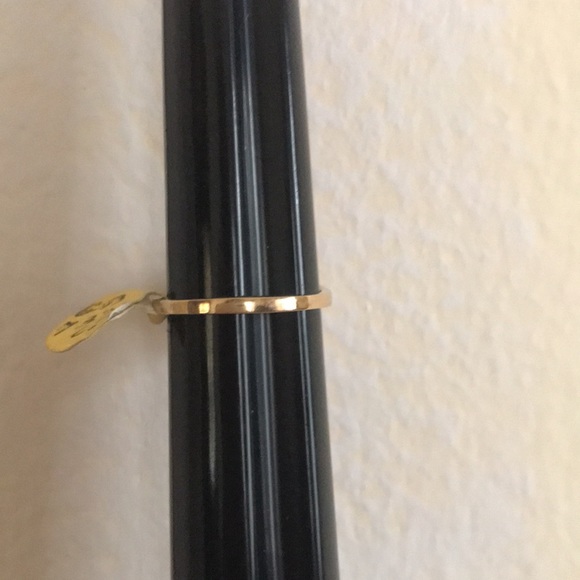 Blue Sapphire & Diamond Ring. - Picture 8 of 9